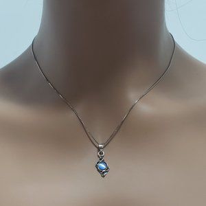 Moonstone Delicate Vintage Pendant Necklace in 925 Silver